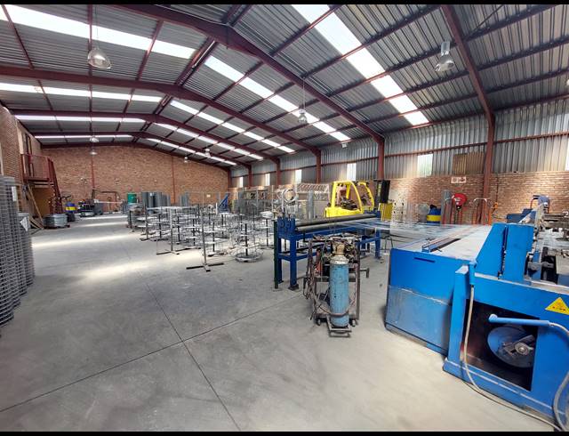 707M² FACTORY FOR SALE IN ANDERBOLT